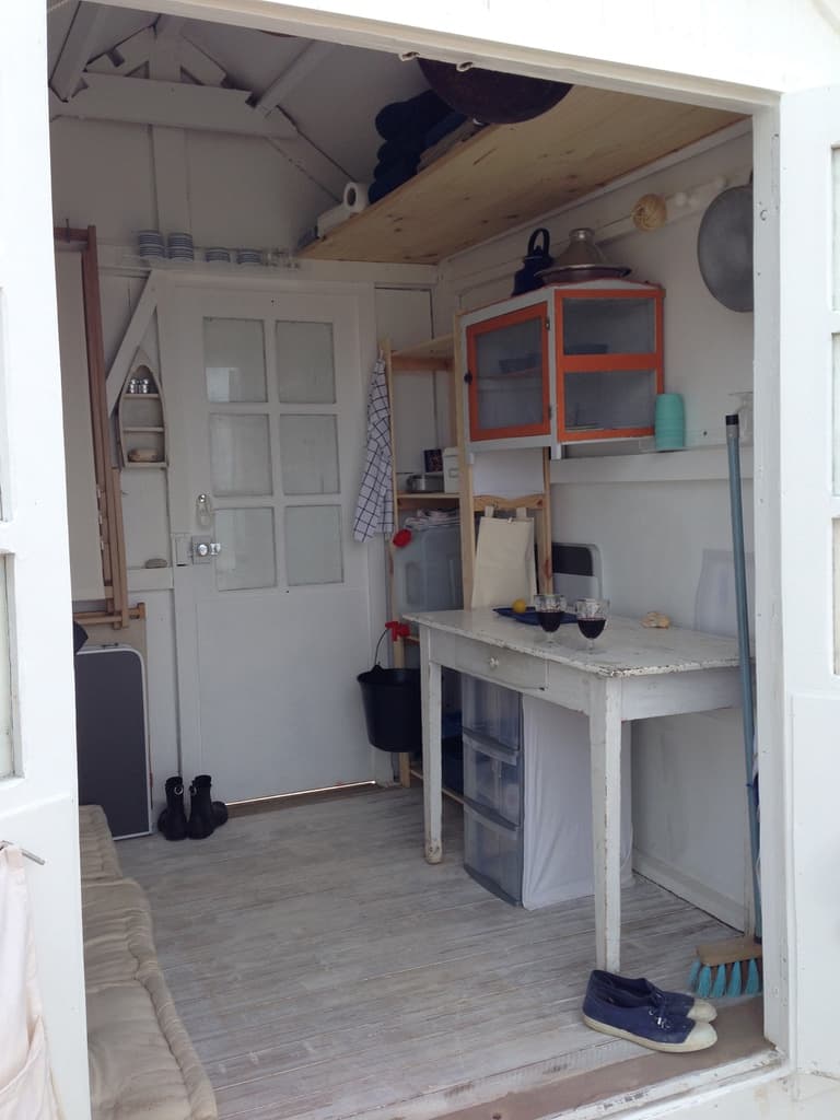 photo interieure de la cabine de plage